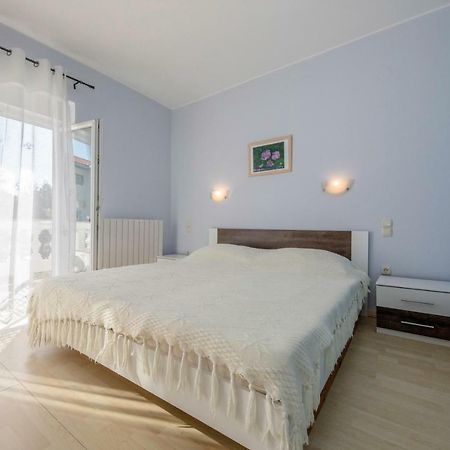 Apartment Marina Rab Town Bagian luar foto