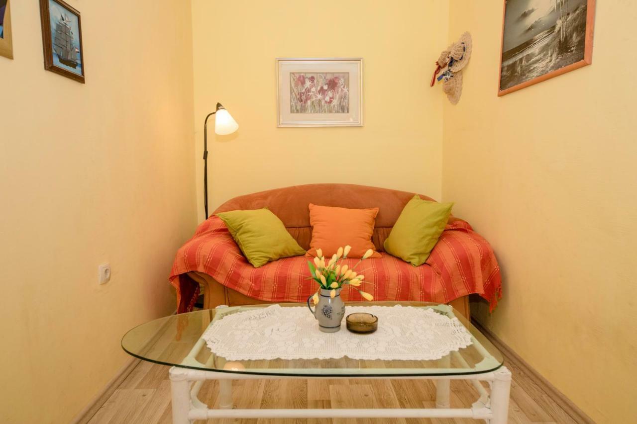 Apartment Marina Rab Town Bagian luar foto